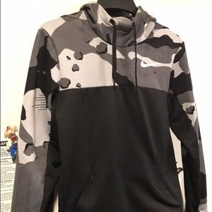Nike Dri Fit Sweater